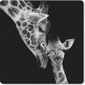 Muismat - Mousepad - Portret - Giraffe - Dieren - Zwart - Wit - 30x30 cm - Muismatten