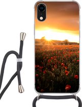 Hoesje met koord Geschikt voor iPhone XR - Zonsondergang over de Klaprozen in Engeland - Siliconen - Crossbody - Backcover met Koord - Telefoonhoesje met koord - Hoesje met touw