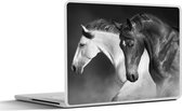 Laptop sticker - 14 inch - Paarden - Dieren - Zwart - Wit - Portret - 32x5x23x5cm - Laptopstickers - Laptop skin - Cover