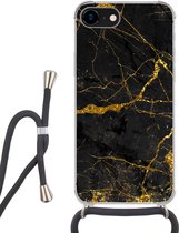 Hoesje met koord Geschikt voor iPhone SE 2020 - Marmer print - Goud - Zwart - Marmer printlook - Luxe - Glitter - Siliconen - Crossbody - Backcover met Koord - Telefoonhoesje met koord - Hoesje met touw