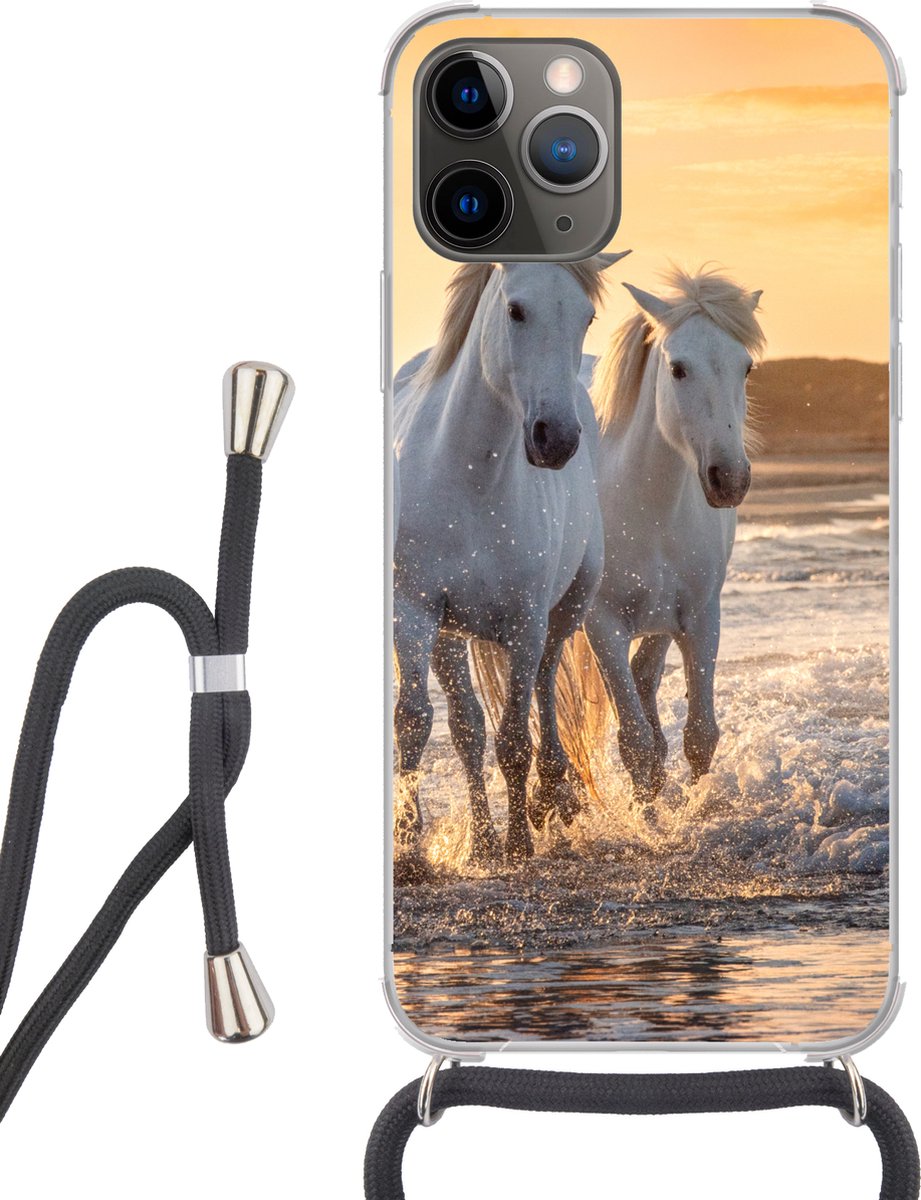 Telefoonhoesje Geschikt voor iPhone 13 Pro Max - Paarden - Water - Strand - Dieren - Siliconen - Crossbody - Backcover met Koord - Telefoonhoesje met koord - Hoesje met touw Telefoonhoesje