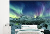 Behang - Fotobehang Zee - IJs - Noorderlicht - Winter - Natuur - Breedte 275 cm x hoogte 220 cm