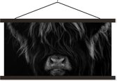 Posterhanger incl. Poster 120x60 cm - Schoolplaat - Schotse Hooglander - Koe - Portret - Dieren - Zwart - Wit - Textielposter - Zwarte latten