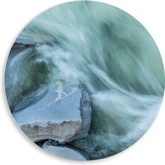WallClassics - PVC Schuimplaat Muurcirkel - Blauw Stromend Water langs Stenen - 50x50 cm Foto op Muurcirkel (met ophangsysteem)