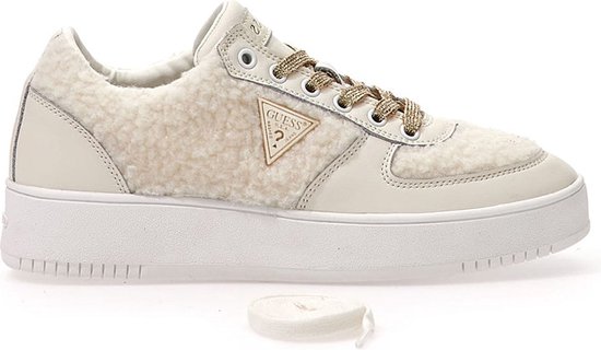 Guess Sidny Lage Dames Sneakers - Cream - Maat 39 | bol.com