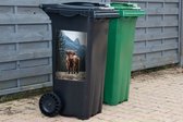 Container sticker Schotse hooglander - Berg - Landschap - Bomen - Koe - Natuur - 40x60 cm - Kliko sticker