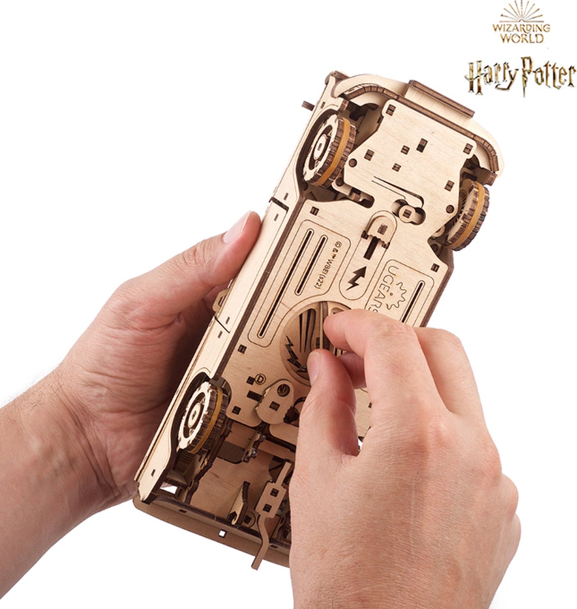 UGEARS 3D Modelbouw - Flying Ford Anglia™ - Harry Potter™ - Mechanisch Bouwpakket Hout - Educatief Speelgoed — afbeelding 9