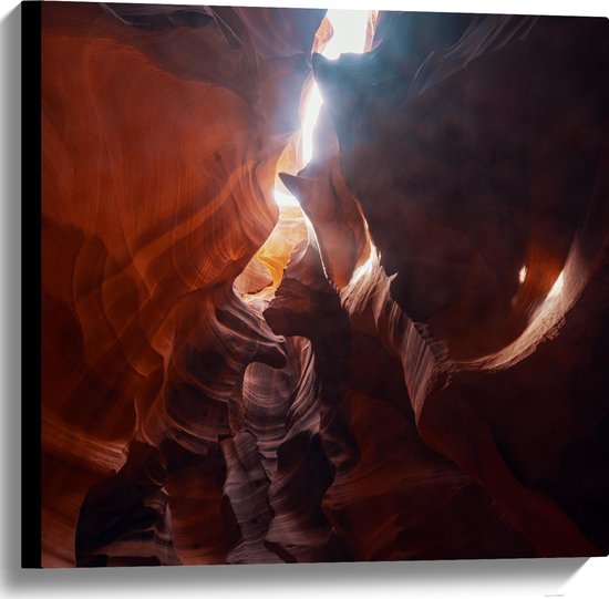 WallClassics - Canvas  - Lichstraal door Oranje Rotsen in VS - 60x60 cm Foto op Canvas Schilderij (Wanddecoratie op Canvas)