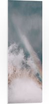 WallClassics - PVC Schuimplaat- Regenboog met Mist boven Rotsen - 30x90 cm Foto op PVC Schuimplaat