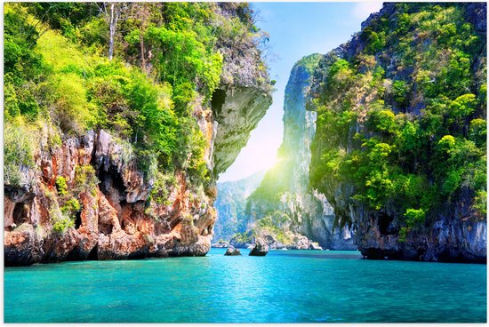 WallClassics - Poster (Matte) - Montagnes et Rochers dans la Mer - 120x80 cm Photo sur Papier Poster avec un aspect Mat