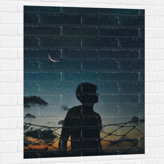 WallClassics - Muursticker - Silhouet van Persoon onder Sterrenhemel - 75x100 cm Foto op Muursticker