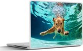 Laptop sticker - 13.3 inch - Zwembad - Hond - Water - 31x22,5cm - Laptopstickers - Laptop skin - Cover
