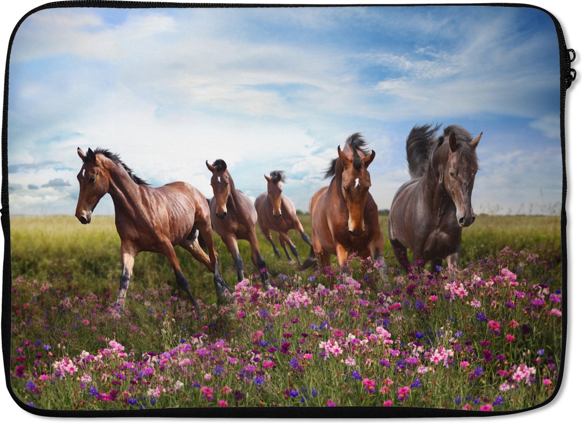 Laptophoes 13 inch - Paarden - Bloemen - Roze - Laptop sleeve - Binnenmaat 32x22,5 cm - Zwarte achterkant