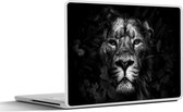 Laptop sticker - 13.3 inch - Leeuw tussen de bladeren in de jungle - zwart wit - 31x22,5cm - Laptopstickers - Laptop skin - Cover