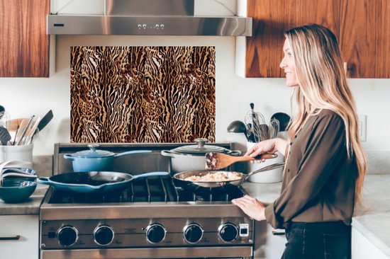 Spatscherm keuken - Tijgerprint - Dier - Patroon - Panterprint - Spatscherm - Achterwand keuken - Design - 70x50 cm