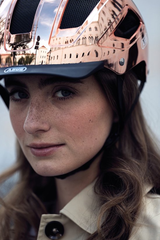 Fietshelm ABUS HYBAN 2.0 chrome rosé M - 52-58 cm - goud - Geschikt voor gebruik op elektrische fietsen - stadsfietsen - 400 g — afbeelding 3