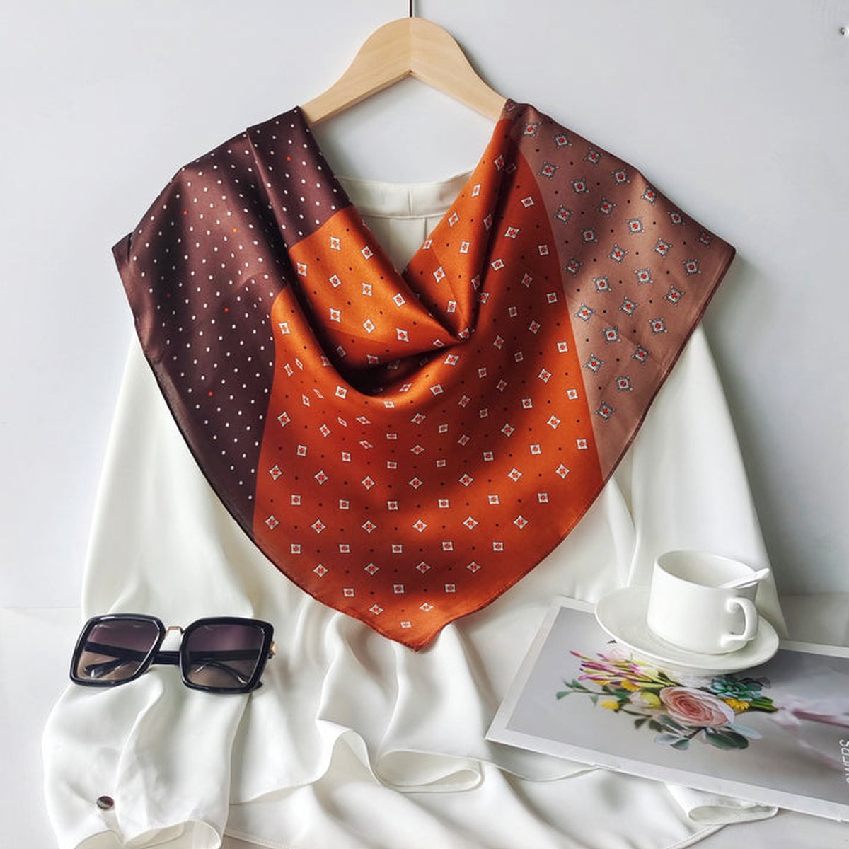 Autumn harvest -zijden sjaal- Premium topkwaliteit- 100% moerbei- beste geschenk voor dames-70x70cm - Perfect verjaardags- en jubileumcadeau-idee
