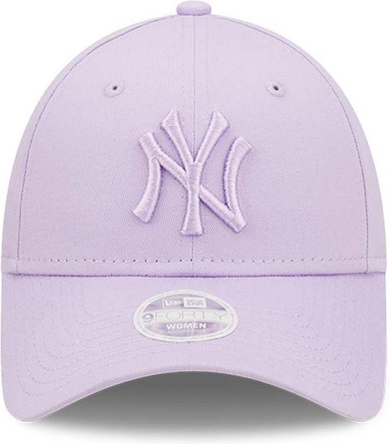 New York Yankees Womens League Essential Purple 9FORTY Adjustable Cap