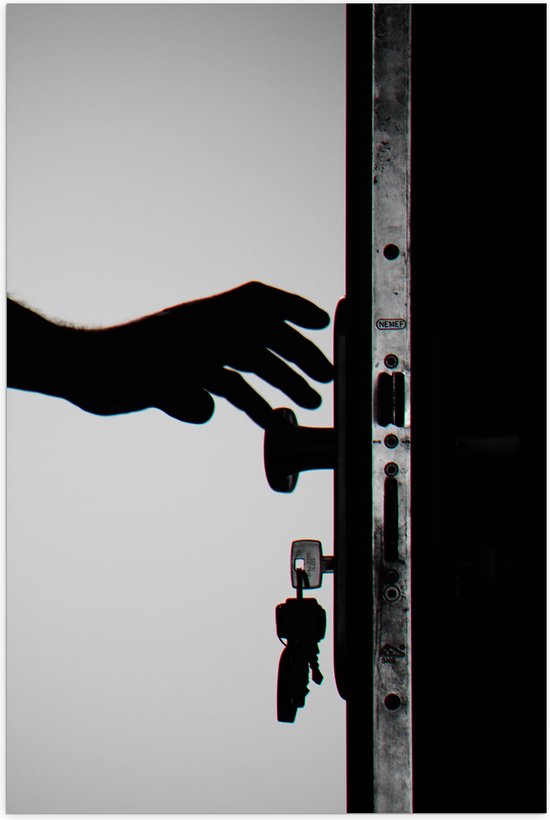 Poster (Mat) - Voordeur met Sleutels in het Slot (Zwart - wit) - 40x60 cm Foto op Posterpapier met een Matte look