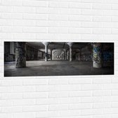 Muursticker - Verlaten Gebouw - 120x40 cm Foto op Muursticker