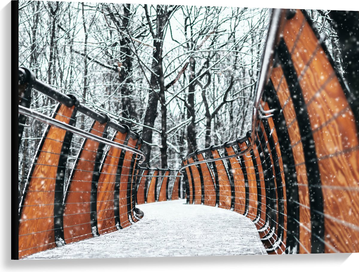 Canvas - Hekwerk in Ondergesneeuwd Bos - 100x75 cm Foto op Canvas Schilderij (Wanddecorati