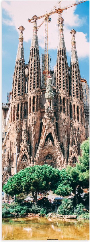 Poster (Mat) - Sagrada Familia in Barcelona, Spanje - 40x120 cm Foto op Posterpapier met een Matte look