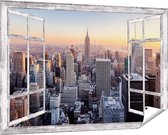 Gards Tuinposter Doorkijk New York Skyline met Wolkenkrabbers - 150x100 cm - Tuindoek - Tuindecoratie - Wanddecoratie buiten - Tuinschilderij
