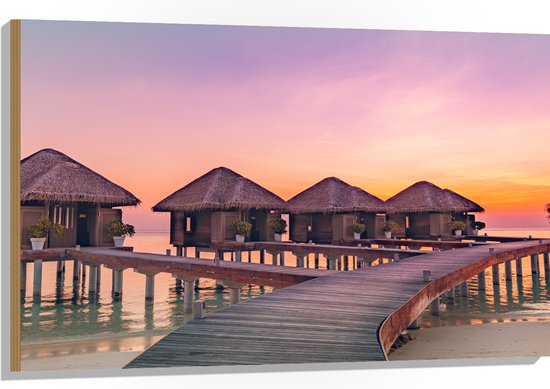 Hout - Vlonder naar Beach Resorts in Zee tijdens Zonsondergang - 105x70 cm - 9 mm dik - Foto op Hout (Met Ophangsysteem)