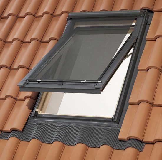 Buitenzonwering - Tegen hitte - Zwart - Handbediend - Geschikt voor VELUX dakramen met maatcodes: S06, S08, SK01, SK06, SK08, 608, 604