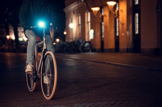 AXA Dwn Front 30 Lux Fietsverlichting - USB Oplaadbare LED Fietslamp Voorlicht - StVZO Goedgekeurd - Fietslicht met Grote Zichtafstand — afbeelding 4