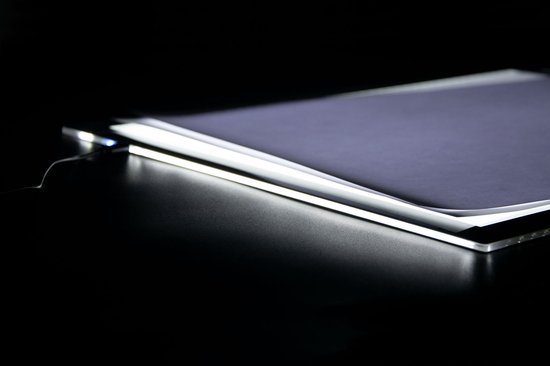 Crafts & Co A4 Rechargeable Lightpad - Idéal pour le traçage de dessin et la Peinture de diamants - Lightbox moderne