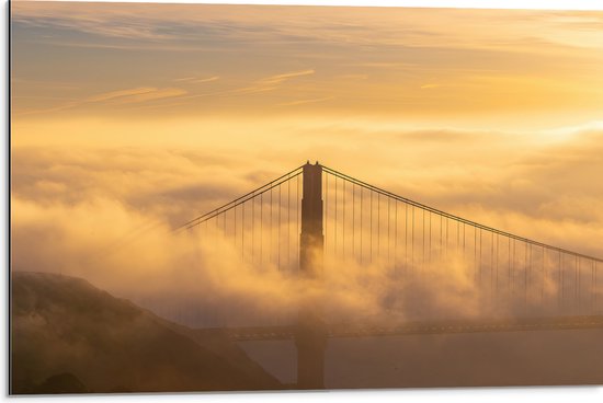 Dibond - Rode Golden Gate Bridge door Wolkendek - 75x50 cm Foto op Aluminium (Wanddecoratie van metaal)