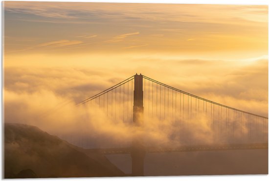 Acrylglas - Rode Golden Gate Bridge door Wolkendek - 75x50 cm Foto op Acrylglas (Wanddecoratie op Acrylaat)