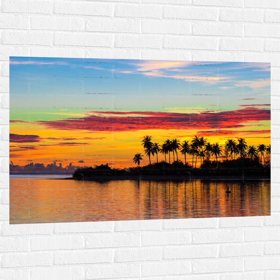 Muursticker - Silhouet van Palmbomen aan het Water tijdens Zomerse Zonsondergang - 120x80 cm Foto op Muursticker