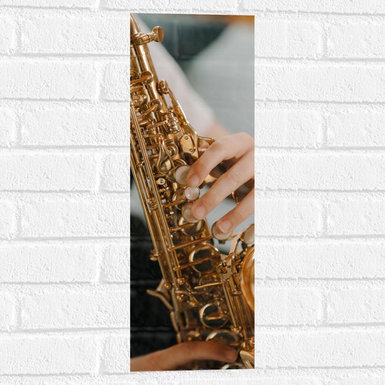 Muursticker - Handen op Trompet - 20x60 cm Foto op Muursticker