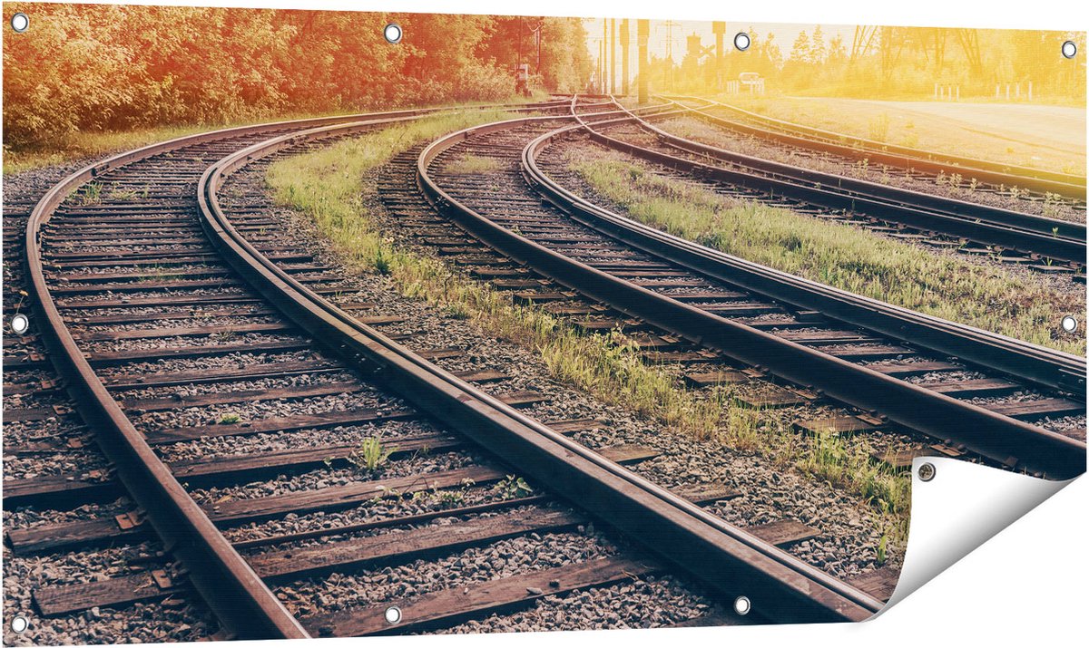 Gards Tuinposter Rails Spoorwegen naast Elkaar - 120x60 cm - Tuindoek - Tuindecoratie - Wanddecoratie buiten - Tuinschilderij Multikleur