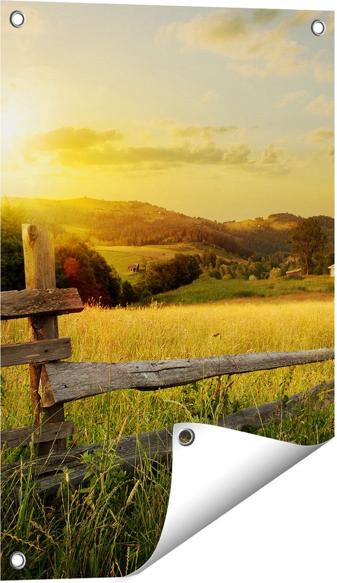Gards Tuinposter Boerderij Hekken op het Grasveld - 40x60 cm - Tuindoek - Tuindecoratie - Wanddecoratie buiten - Tuinschilderij Multikleur