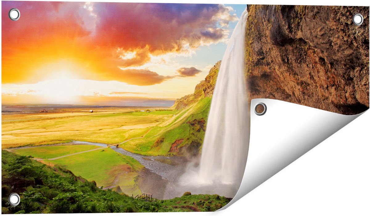 Gards Tuinposter Waterval in IJsland met Zonsondergang - 60x30 cm - Tuindoek - Tuindecoratie - Wanddecoratie buiten - Tuinschilderij Multikleur