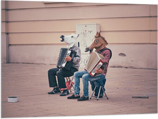 Vlag - Twee Personen met Paarden Maskers Spelend op Accordeon - 100x75 cm Foto op Polyester Vlag