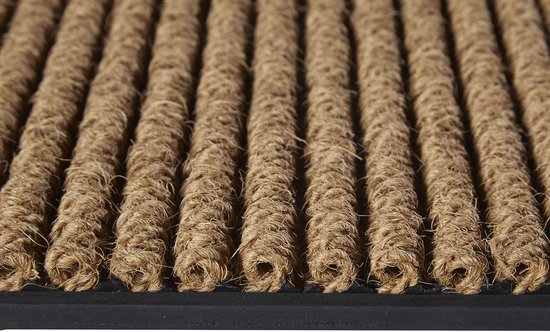 Detail van een deurmat van kokosvezel met rechtopstaande ribbels en een zwarte rand.