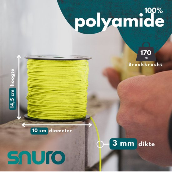 Gevlochten fluogeel polyamide touw op een spoel van 10cm diameter en 14.5cm hoogte. Dikte 3mm, breekkracht 170kg.