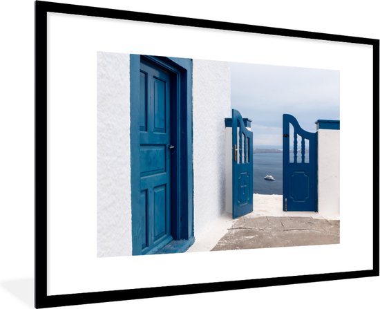 Fotolijst incl. Poster - Een pinguïn met zijn bek open gekleurde lucht - 80x120 cm