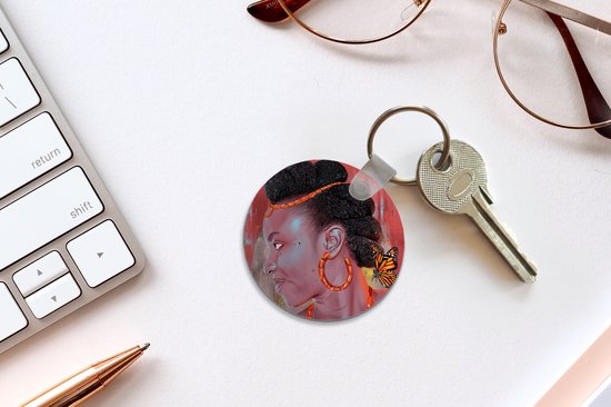 Porte-clés - Vintage - Femme - Portrait - Papillon - Rouge - Plastique - Rond - Cadeaux à distribuer
