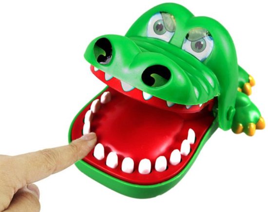 Thumbnail van een extra afbeelding van het spel Spel Bijtende Krokodil – Krokodil met Kiespijn – Krokodil Tanden Spel - Tandarts - Reisspel - Party Spel - Gezelschapsspel - Drankspel - Shot spel - Groene Krokodil - Voor jong en oud - Gokspelletje - Actiespel - Spanning - Speelgoed - Lachen
