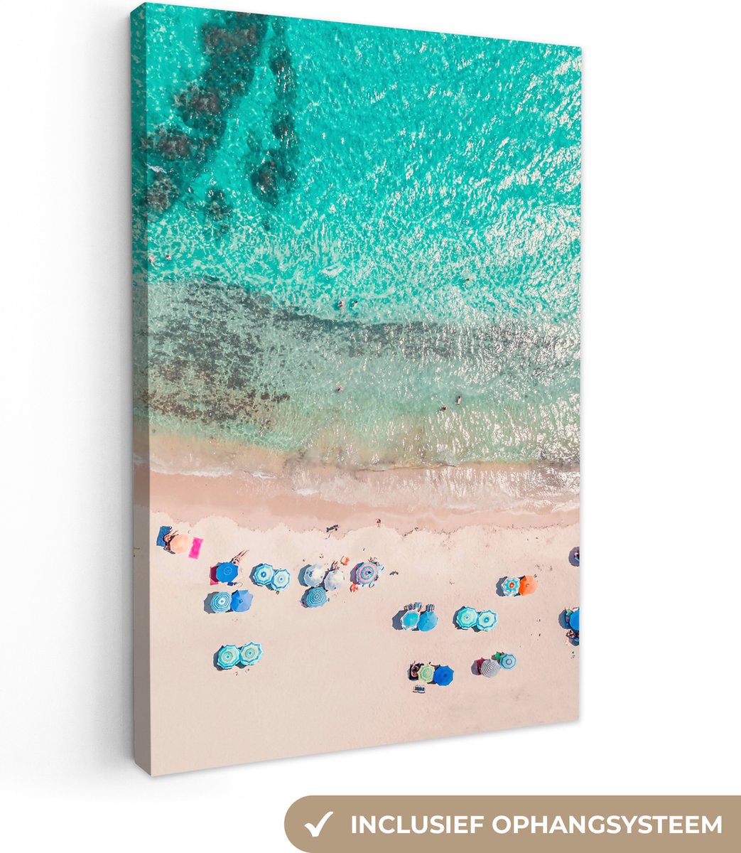 Canvas schilderij 80x120 cm - Wanddecoratie Zee - Strand - Zomer - Parasols - Blauw - Muur