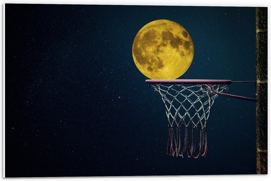 PVC Schuimplaat - Maan met Gele Gloed in Basketbal Net - 60x40 cm Foto op PVC Schuimplaat (Met Ophangsysteem)