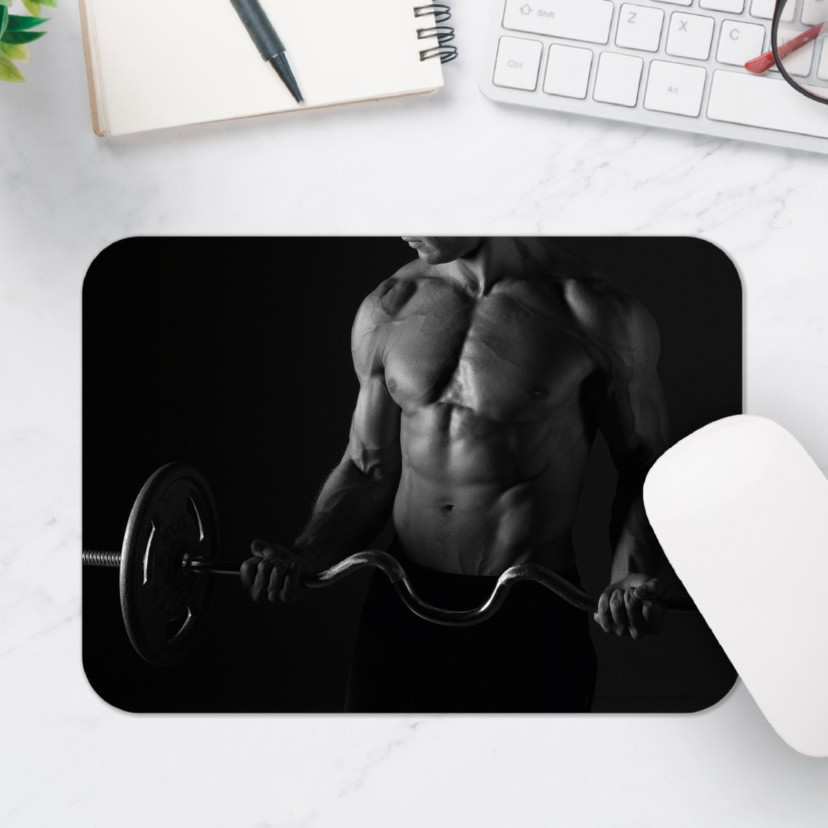 Muismat - Gespierde Man met Barbell (Zwart- wit) - 25x18 cm - 2 mm Dik - Muismat van Vinyl