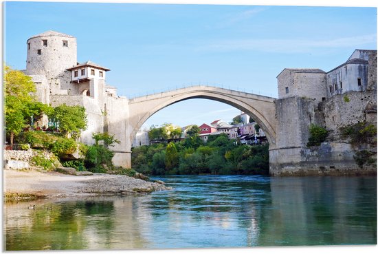 WallClassics - Acrylglas - Stari Most Brug in Bosnië op Zonnige Dag - 75x50 cm Foto op Acrylglas (Wanddecoratie op Acrylaat)