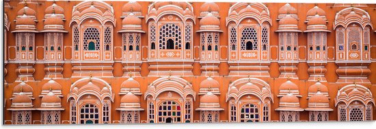 Dibond - Hawa Mahal Paleis van Oranje Stenen in Jaipur, India - 90x30 cm Foto op Aluminium (Wanddecoratie van metaal)