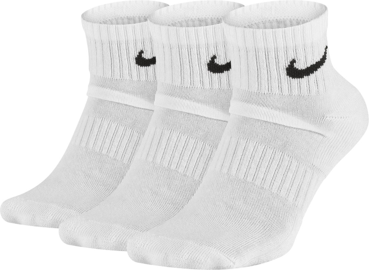 nike everyday cotton cushioned ankle socks